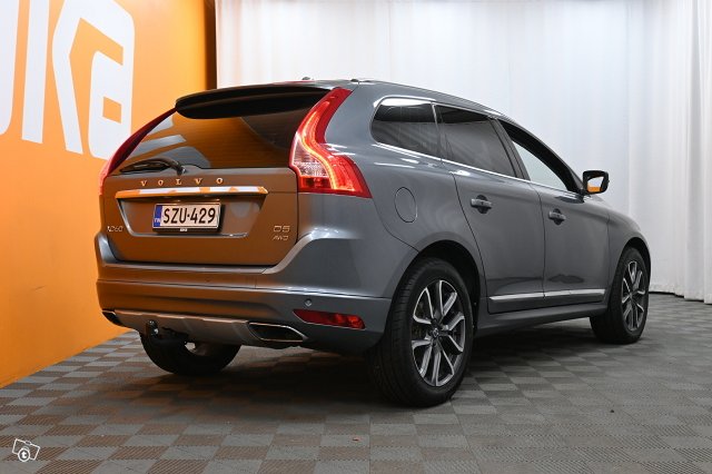 Volvo XC60 7