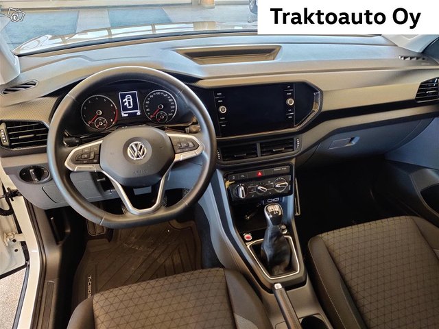 Volkswagen T-Cross 6