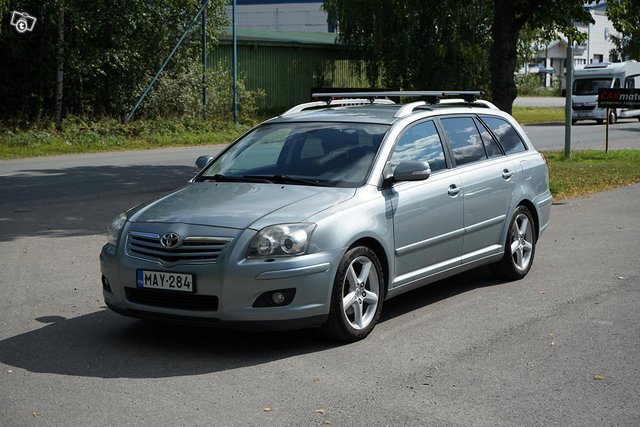 Toyota Avensis, kuva 1