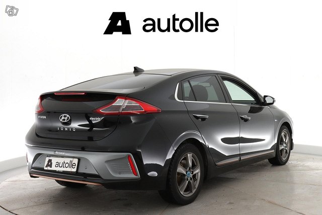 Hyundai Ioniq Electric 13