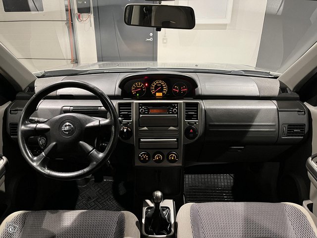 Nissan X-Trail 15