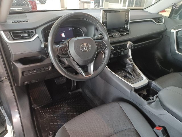 Toyota RAV4 7