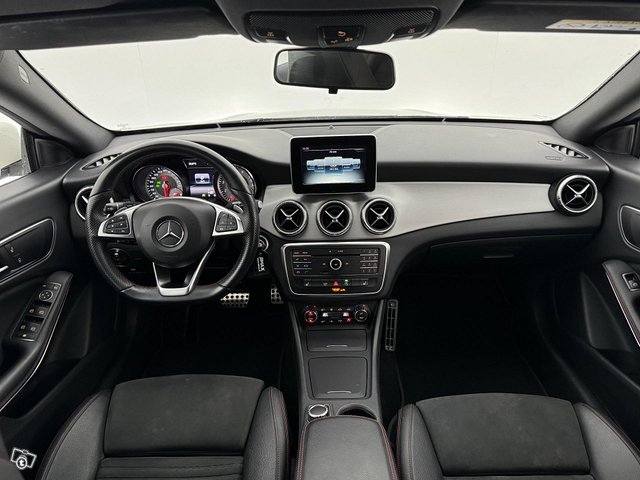 Mercedes-Benz CLA 10