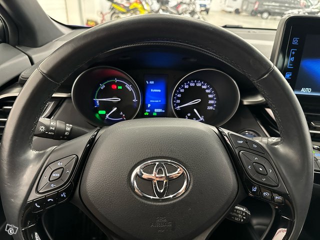 Toyota C-HR 19