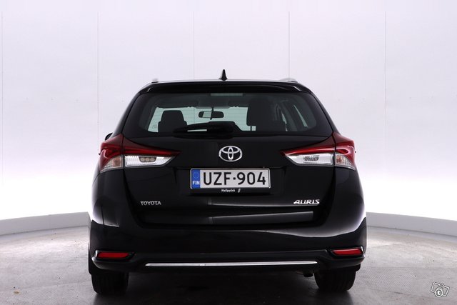 Toyota Auris 7