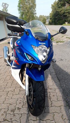 Suzuki gsx 650f*erittäin siisti*vain 28 tkm 7