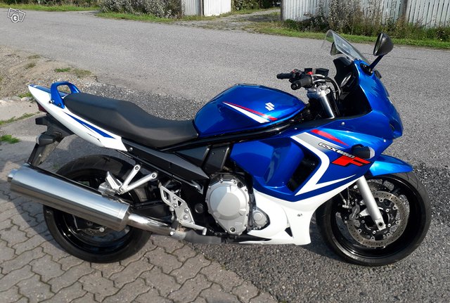 Suzuki gsx 650f*erittäin siisti*vain 28 tkm 9