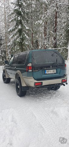 Mitsubishi Pajero 5