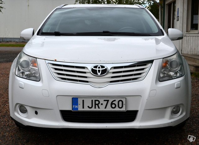 Toyota Avensis 9