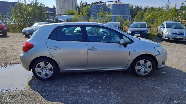 Toyota Auris 5