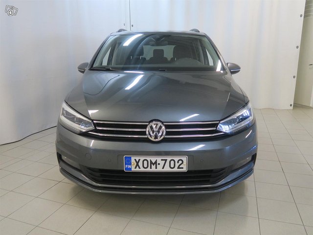 VOLKSWAGEN Touran 2