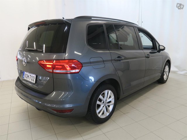 VOLKSWAGEN Touran 20