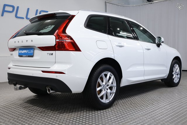 Volvo XC60 4