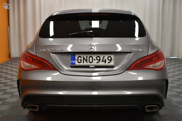 Mercedes-Benz CLA 7