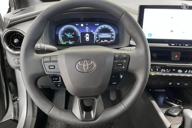 Toyota C-HR 10