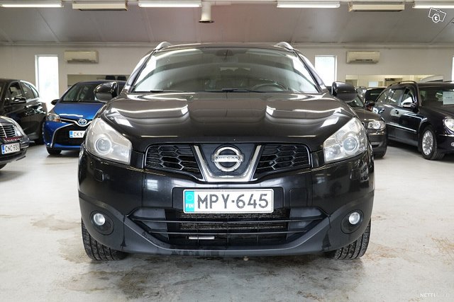 Nissan Qashqai+2 8