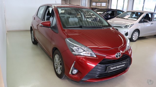 Toyota YARIS 6