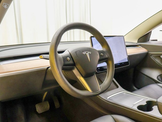 Tesla Model 3 3