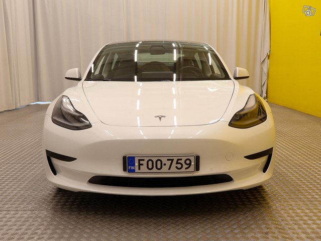 Tesla Model 3 23