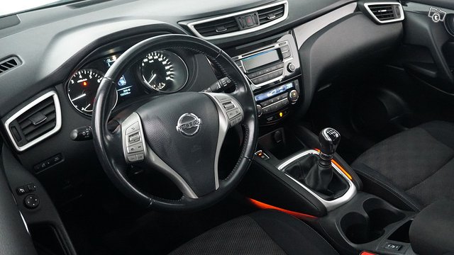 Nissan Qashqai 13