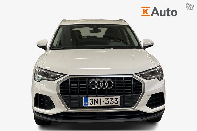 AUDI Q3 4