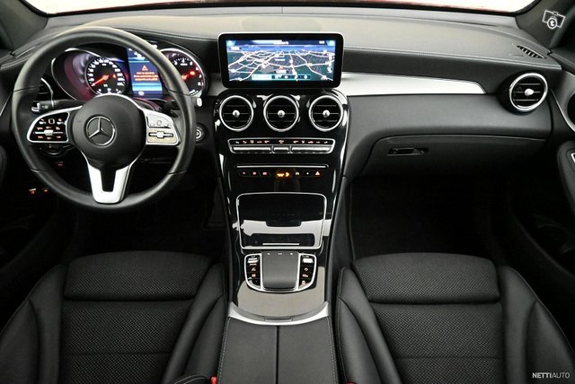 Mercedes-Benz GLC 8