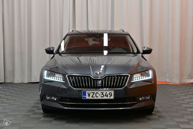 Skoda Superb 2