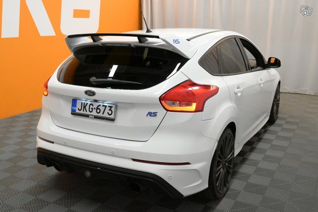 Ford Focus 8