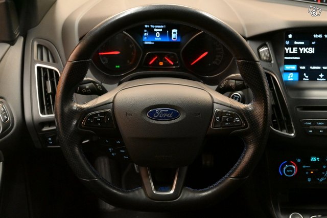 Ford Focus 18