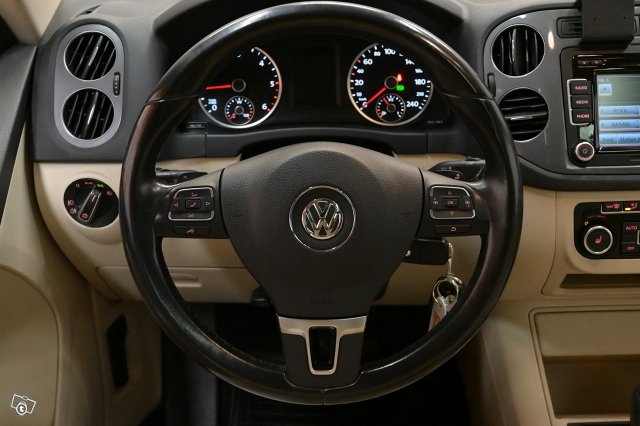 Volkswagen Tiguan 16