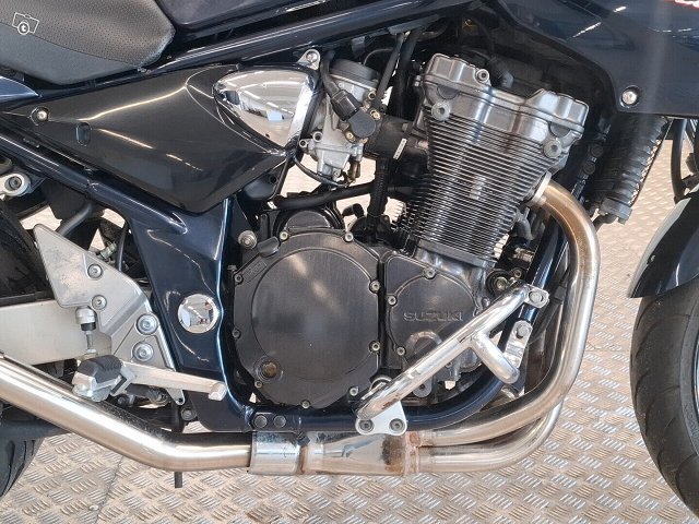 Suzuki GSF 7