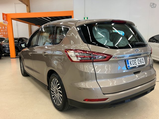 Ford S-Max 4