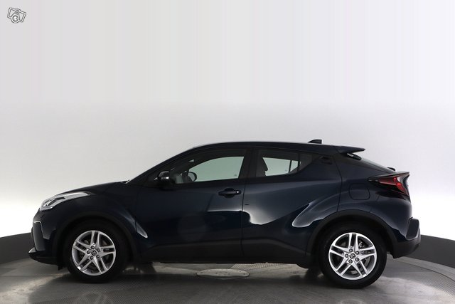 Toyota C-HR 2