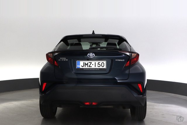 Toyota C-HR 4