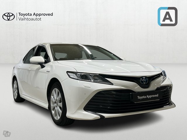 Toyota Camry 6