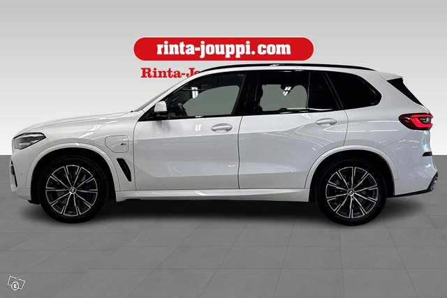 BMW X5 8