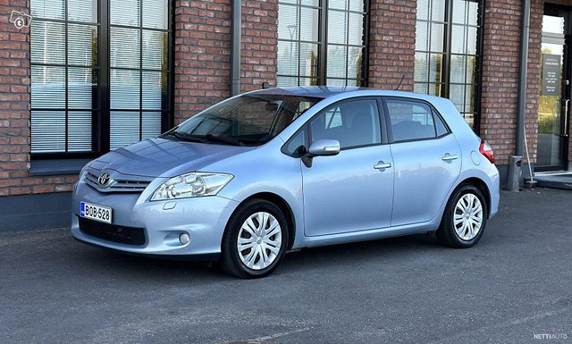 Toyota Auris 2