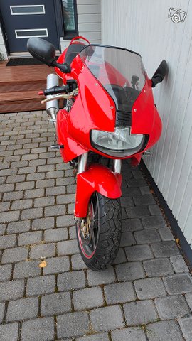 Ducati Supersport 900ie 3