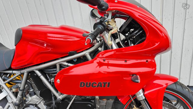 Ducati Supersport 900ie 4