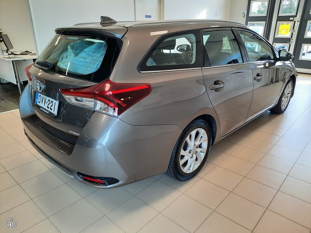 Toyota Auris 4