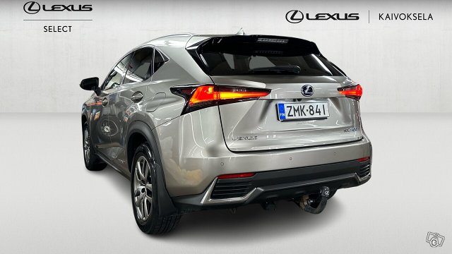 Lexus NX 3