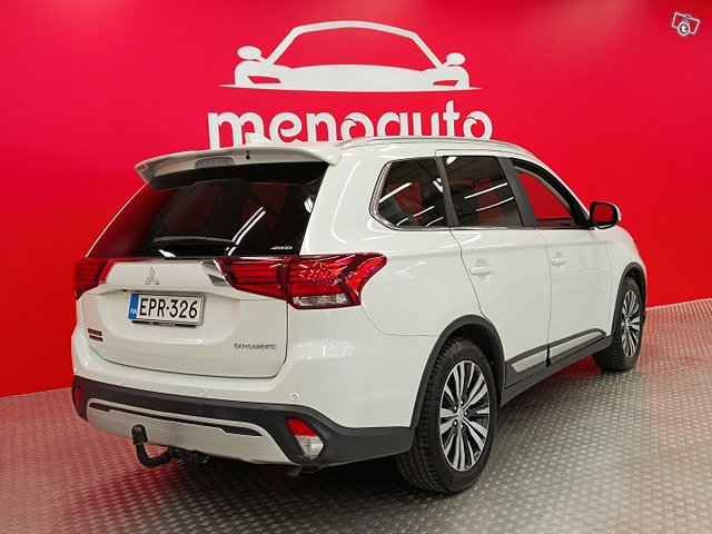 Mitsubishi Outlander 3