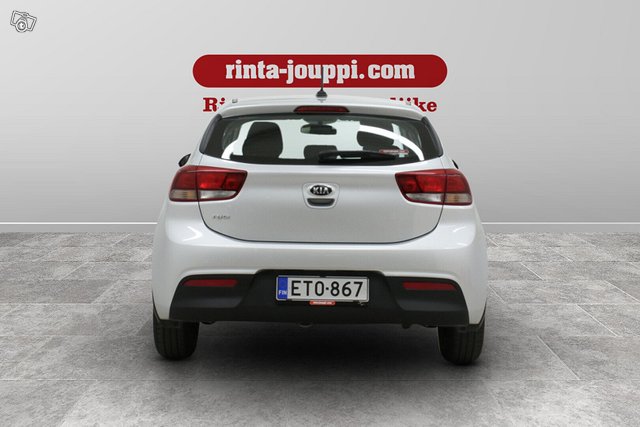 KIA RIO 6