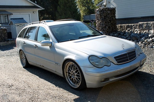 Mercedes-Benz C 200