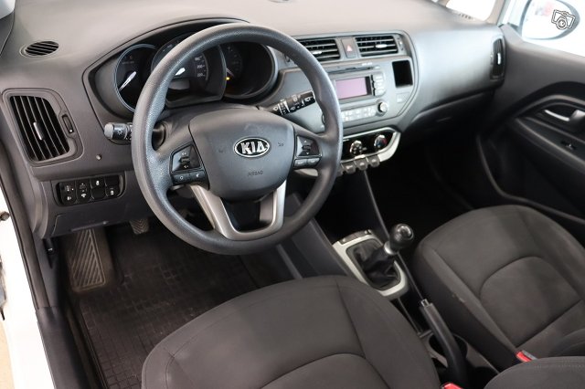 Kia Rio 11