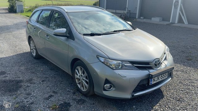 Toyota Auris 2