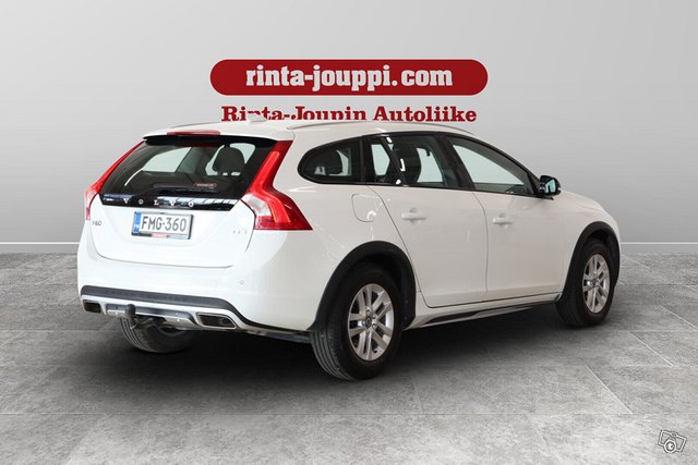 Volvo V60 Cross Country 5