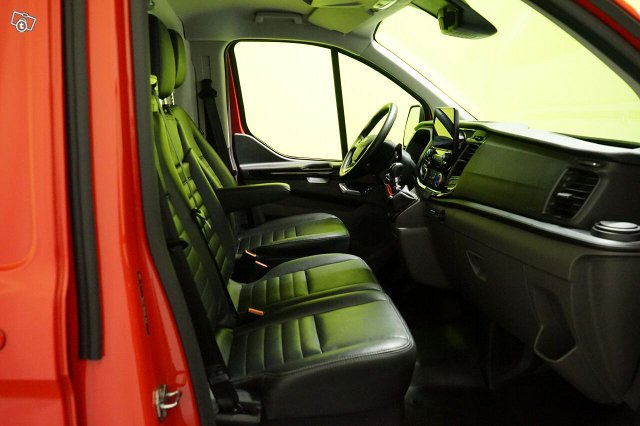 Ford Transit Custom 11