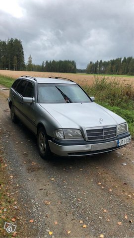 Mercedes-Benz C 220, kuva 1