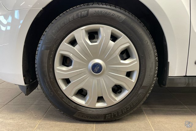 Ford Transit Connect 9